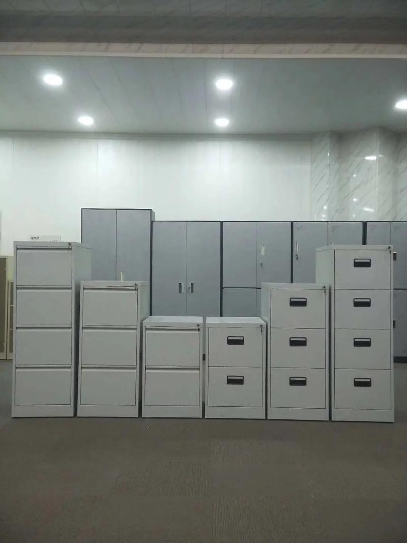 誠(chéng)信經(jīng)營(yíng)鐵皮柜廠家 鄭州昌順辦公家具，專業(yè)生產(chǎn)鋼制文件柜與辦公柜